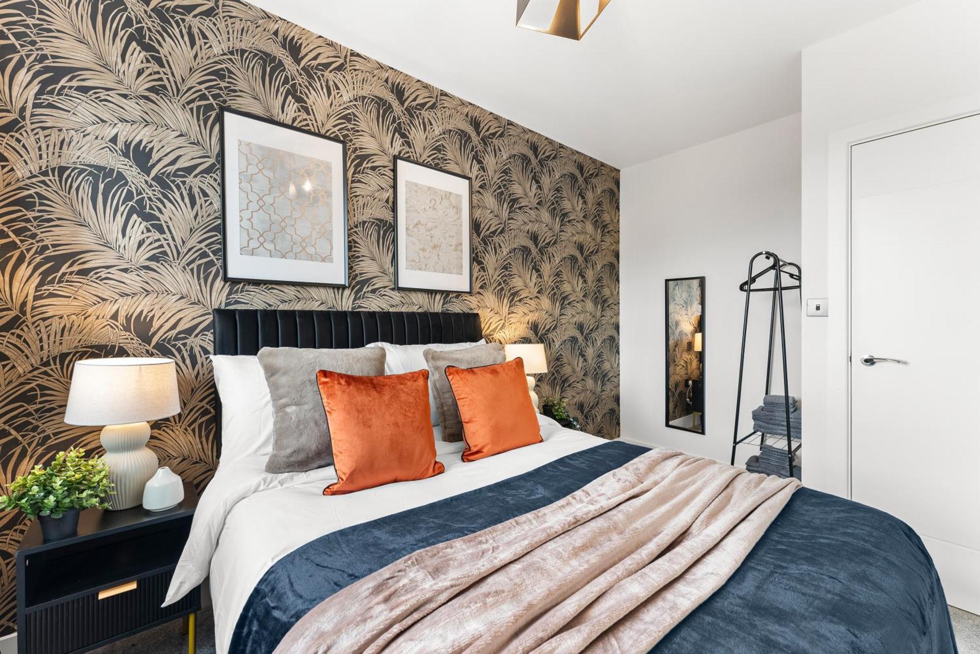 Stylish Two-Bedroom Flat In NWI Exterior foto